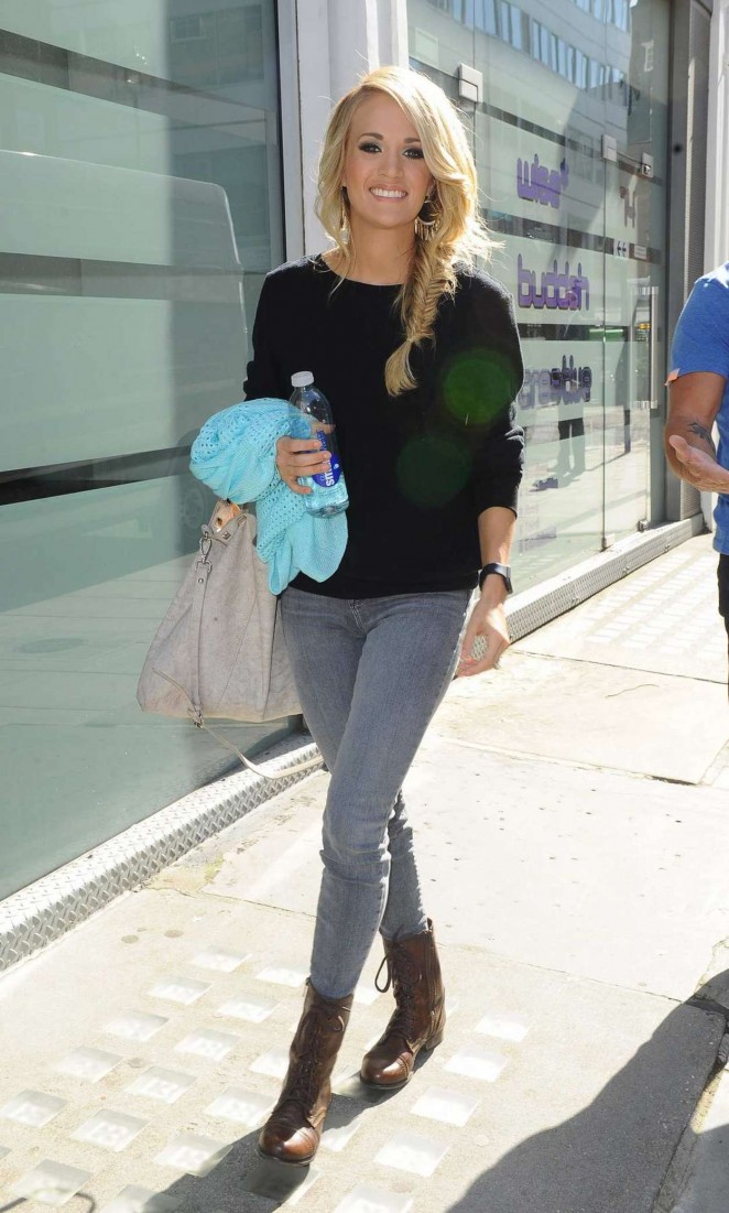 Carrie Underwood in Jeans at BBC Radio in London