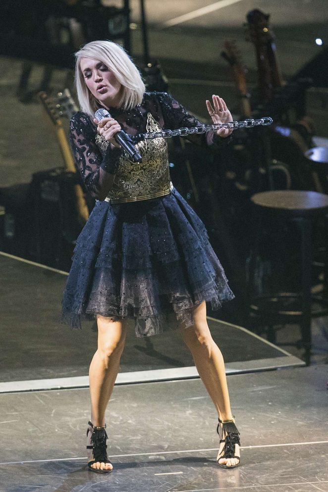 Carrie Underwood - Performs at 'The Storyteller Tour' in Washington