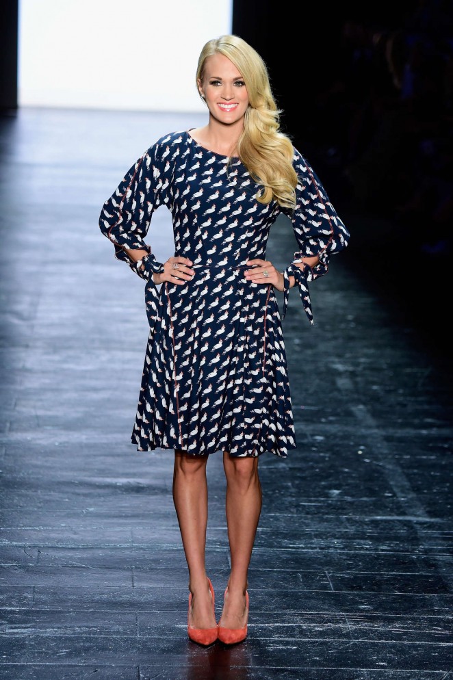 Carrie Underwood - Project Runway 2015 NYFW Show in NYC