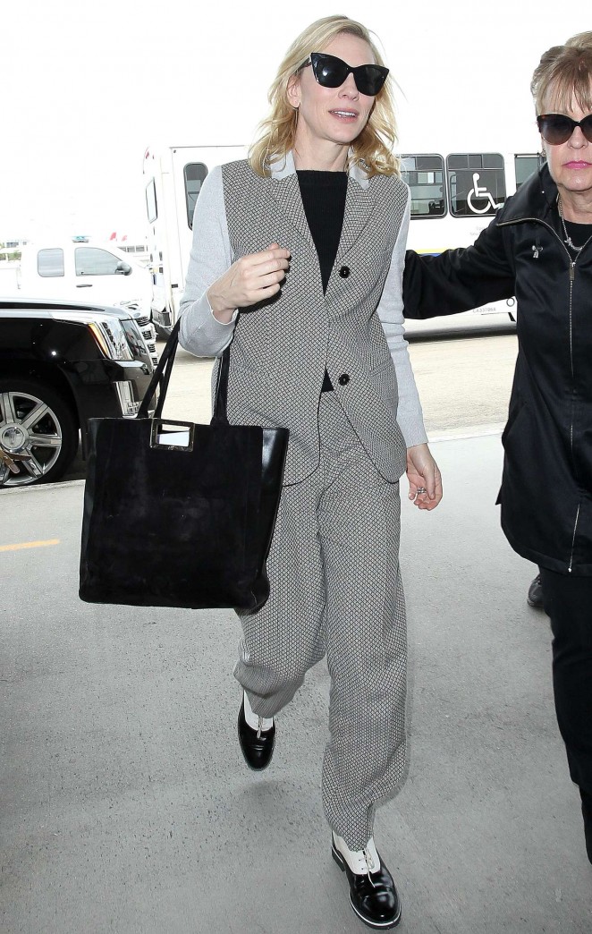 Cate Blanchett - Arrives at LAX Airport in Los Angeles