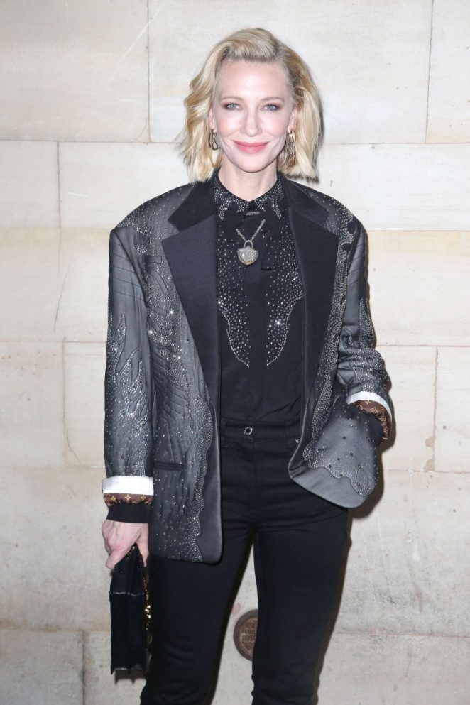 Cate Blanchett - Louis Vuitton Fashion Show in Paris