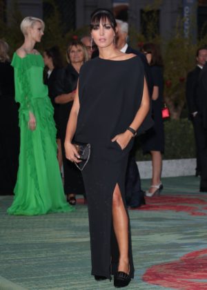 Caterina Balivo – Green Carpet 2017 Fashion Awards in Italia