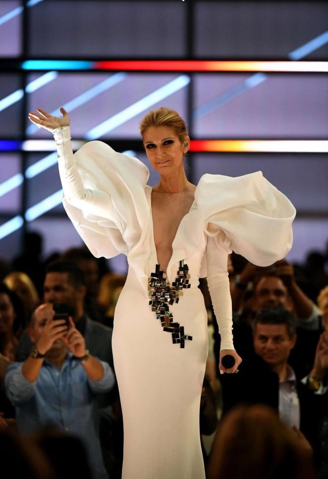 Celine Dion - Performing at 2017 Billboard Music Awards in Las Vegas