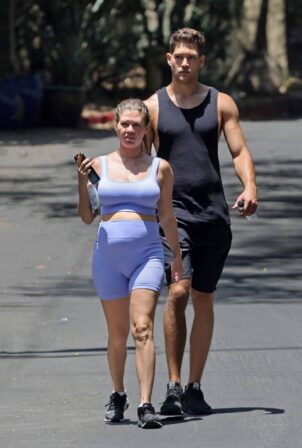Chanel West Coast - Shows off her growing baby bump on a hike in Los Angeles