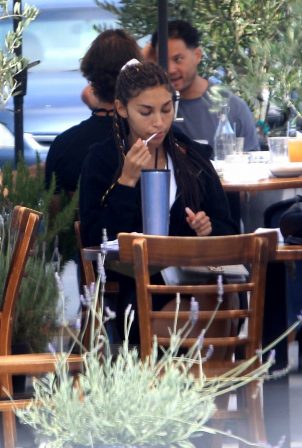 Chantel Jeffries - Having lunch at Mauro's Cafe in West Hollywood