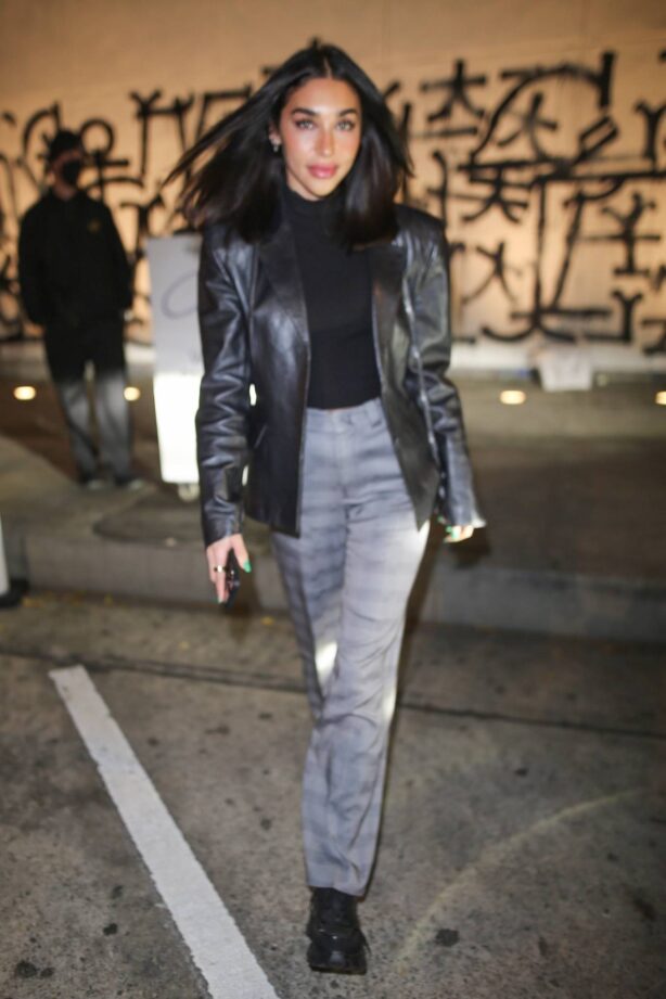 Chantel Jeffries - Leaves after dinner at Craig's in West Hollywood