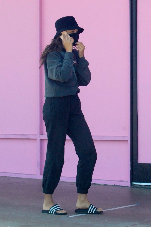 Chantel Jeffries - Out for a walk in West Hollywood