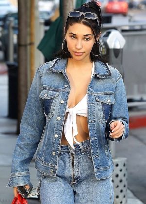 Chantel Jeffries - Out to lunch at Urth Caffe in West Hollywood