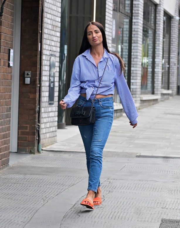 Chantelle Houghton - In tight jeans as she heads to Karens Diner in Islington