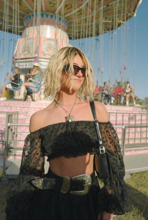 Charli D'Amelio - Tylor Klipfel photos during Coachella (April 2023)