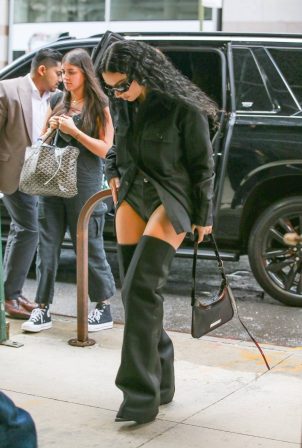 Charli Xcx - Arriving At Late Night With Seth Meyers In New York