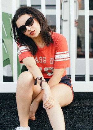 Charli XCX - Lollapalooza Portrait Session (August 2015)