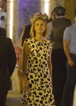 Charlize Theron - Filming 'Flarsky' in Colombia