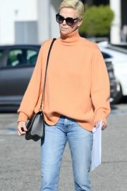 Charlize Theron - Leaves the West LA Federal Building