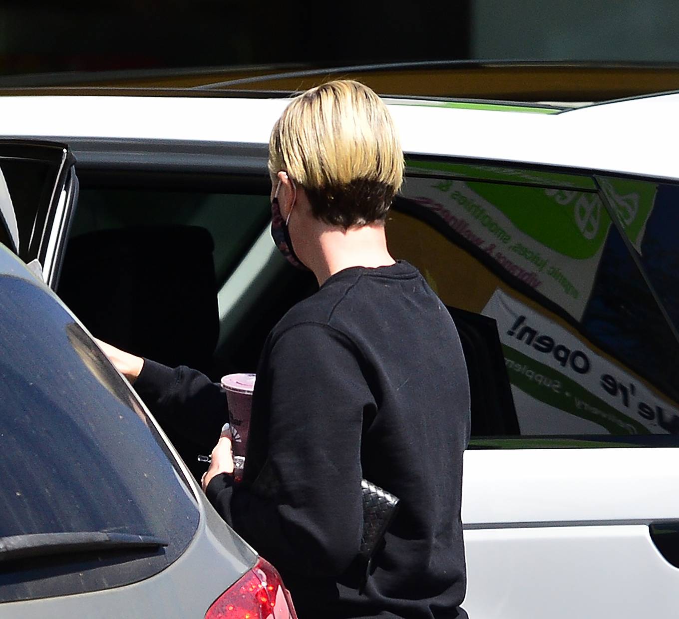 Charlize Theron – Leaving a hospital in Los Angeles