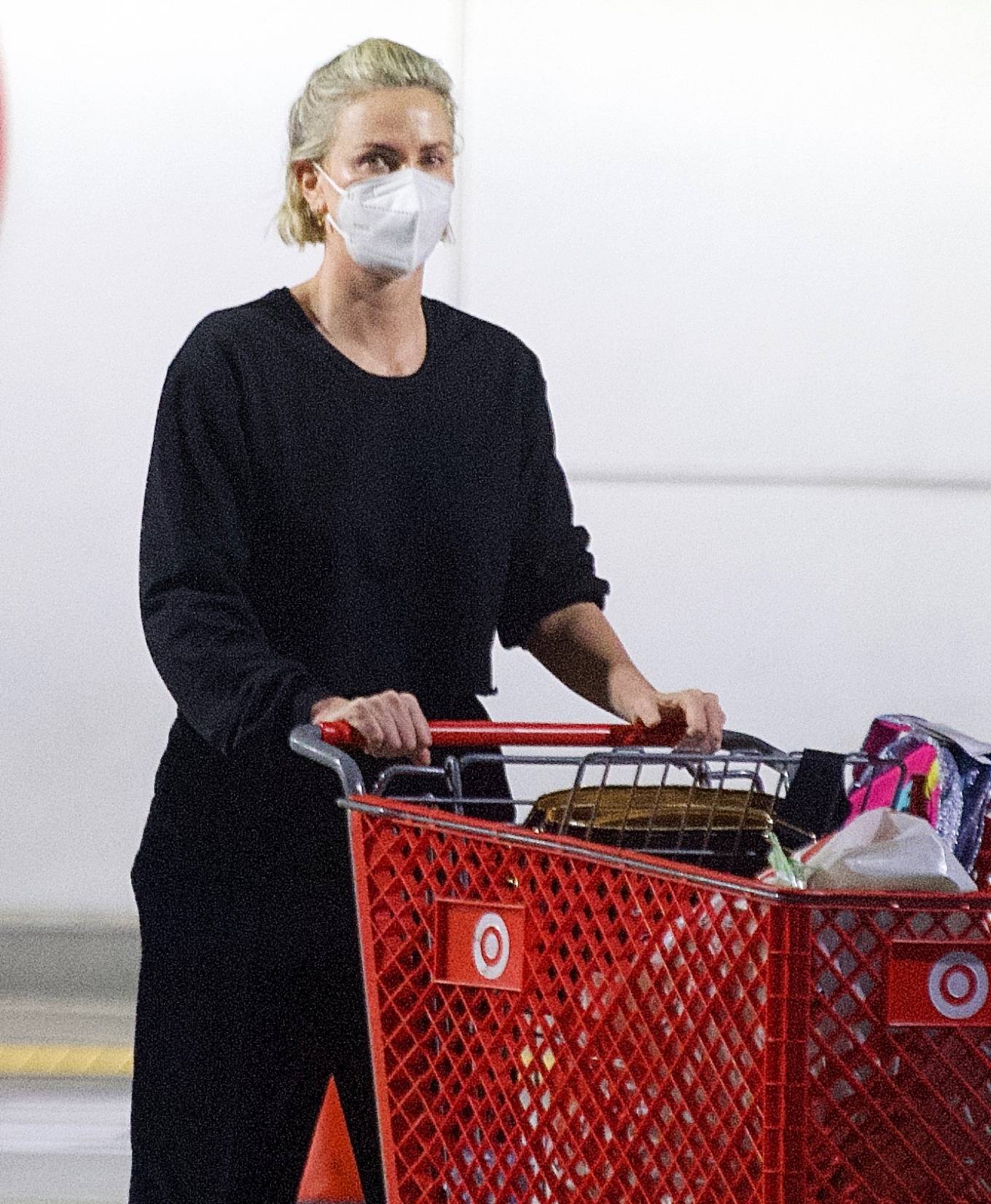 Charlize Theron 2021 : Charlize Theron – Shopping candids in Van Nuys-04