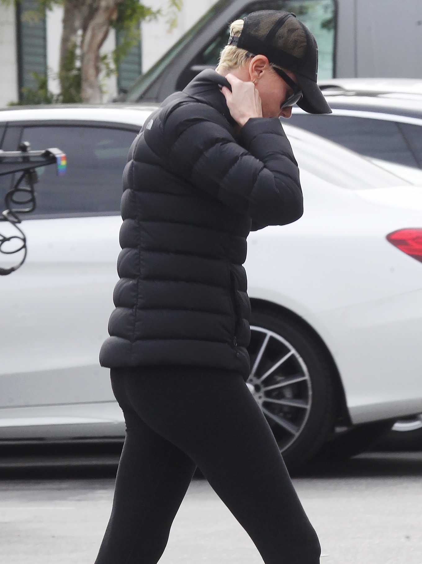 Charlize Theron â€“ Spopping canddis in Beverly Hills