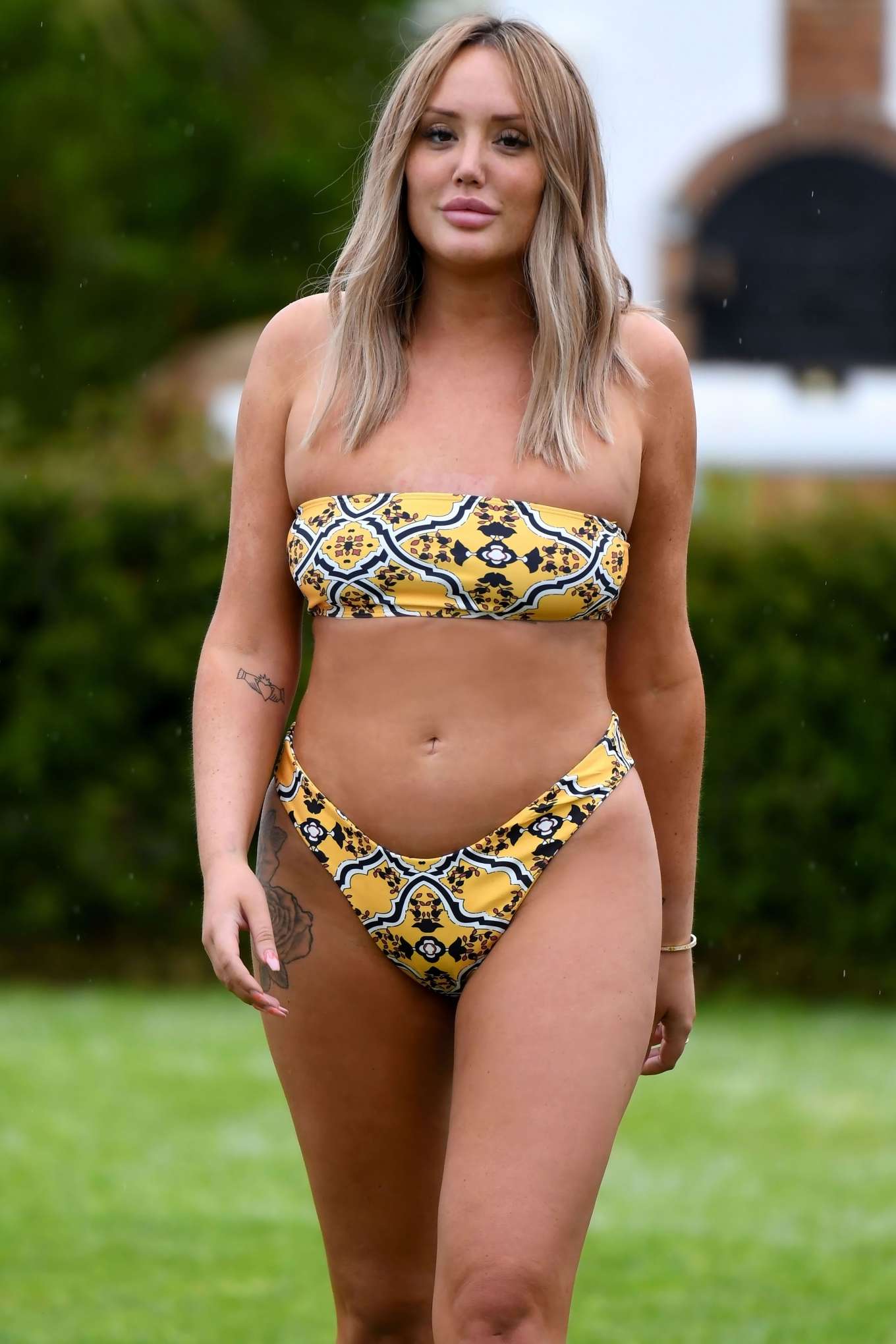 Charlotte Crosby 2019 : Charlotte Crosby in Bikini 2019-10. 