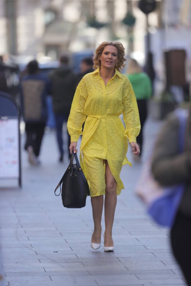 Charlotte Hawkins - Arriving at Global offices in London