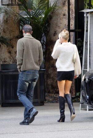 Charlotte McKinney - With boyfriend Nathan Kostechko steps out for Thanksgiving dinner in LA