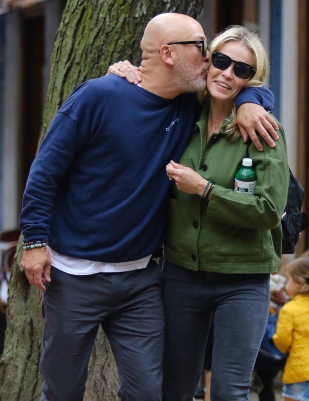 Chelsea Handler - spotted during a stroll in New York City