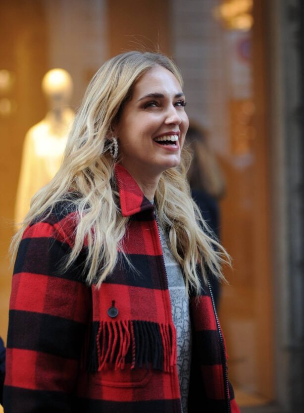 Chiara Ferragni - Spotted after having lunch in Milan