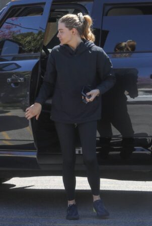 Chloe Grace Moretz â€“ Out in athleisure attire in Hollywood