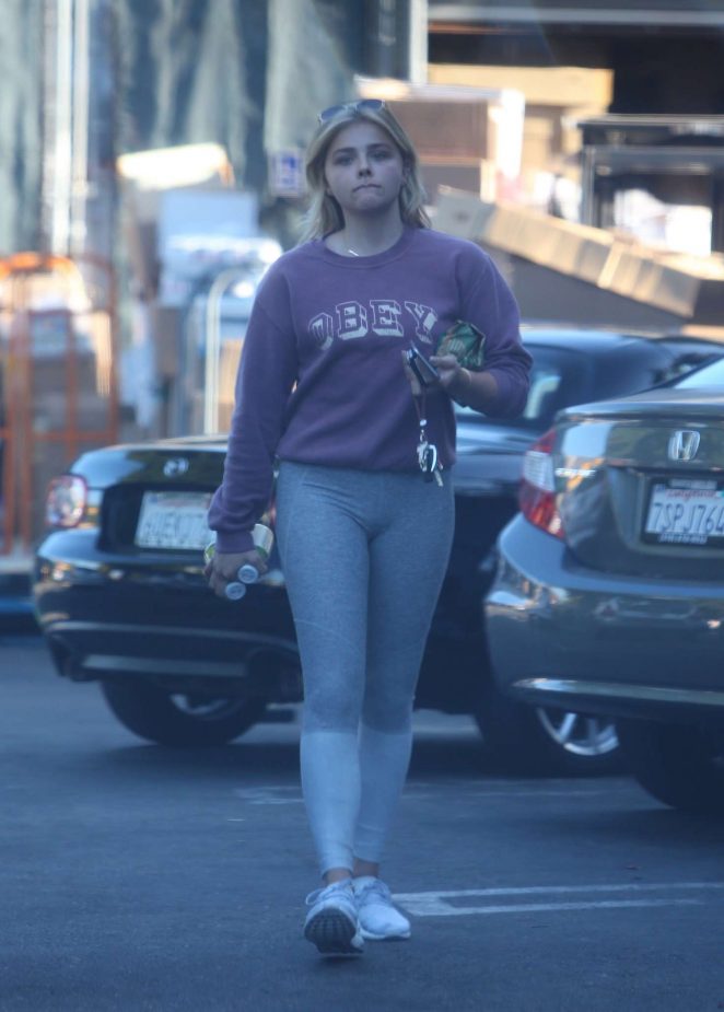 Chloe Moretz at a Grocery Store in Los Angeles
