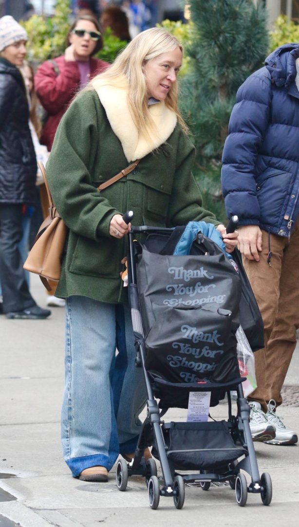 Chloe Sevigny - Seen make-up-free during a stroll with her son in Manhattan’s SoHo area
