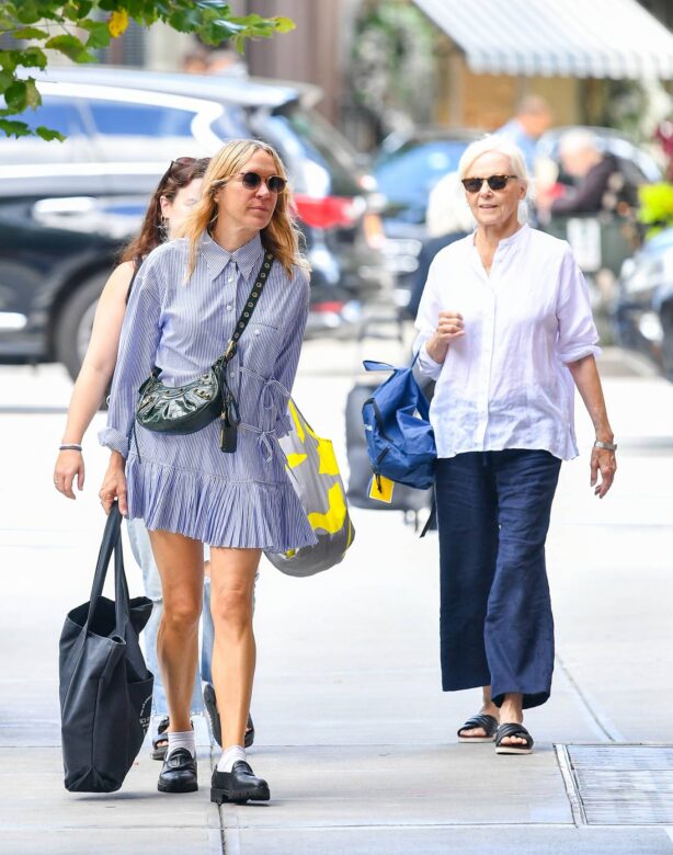 Chloe Sevigny - Steps out with her mom in New York