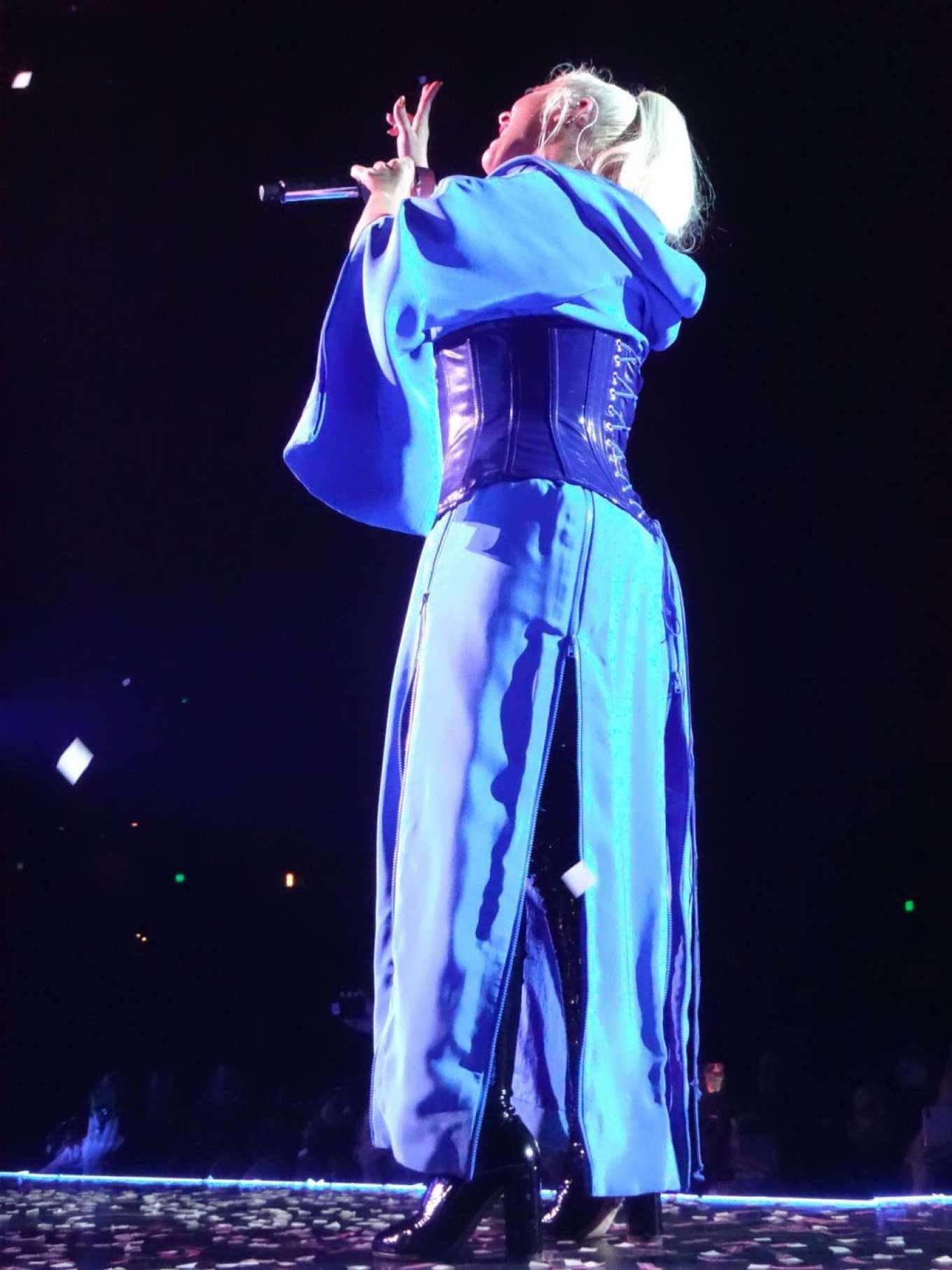Christina Aguilera - Performs at The Zappos Theater in Las Vegas-25 ...