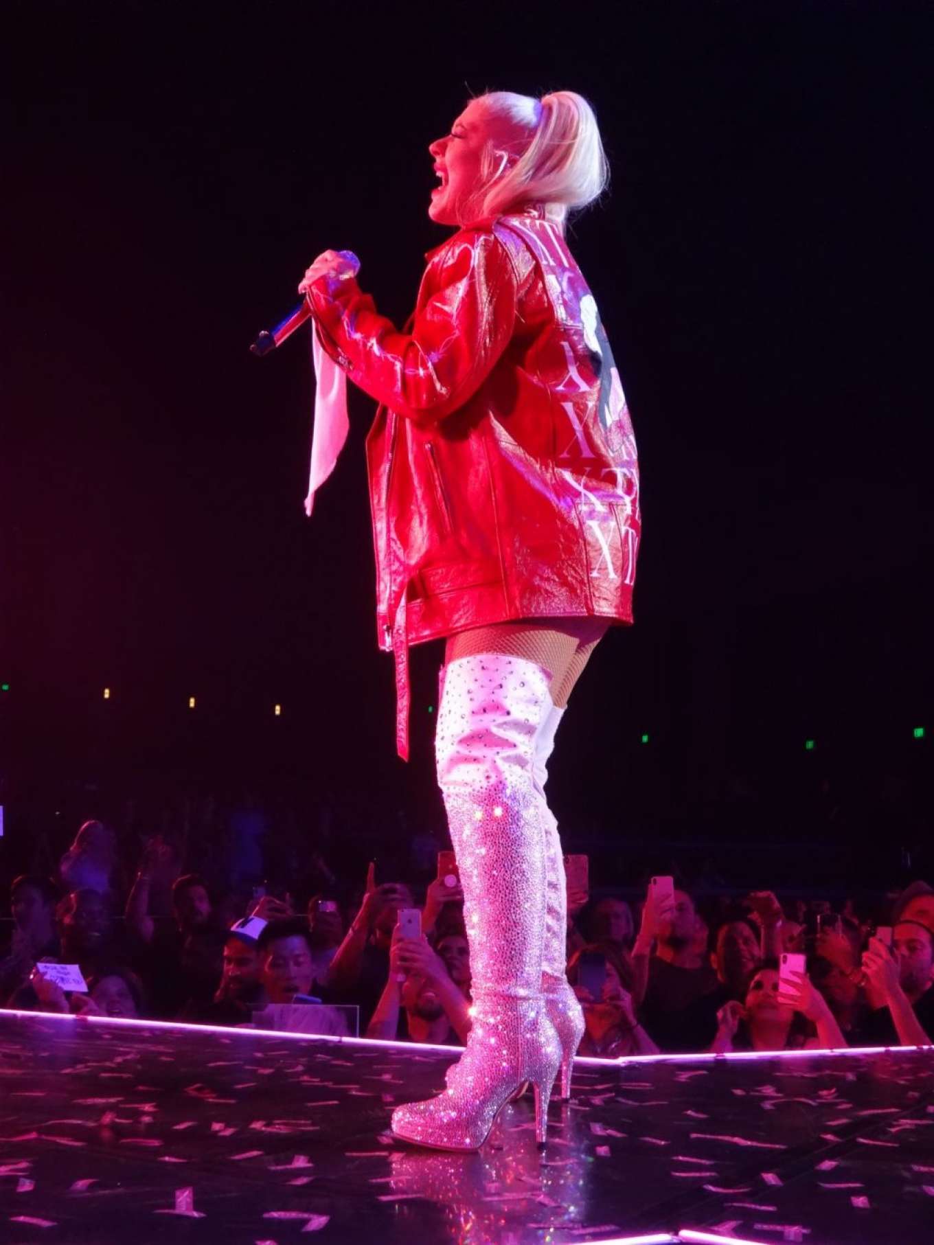 Christina Aguilera - Performs at The Zappos Theater in Las Vegas-41 ...