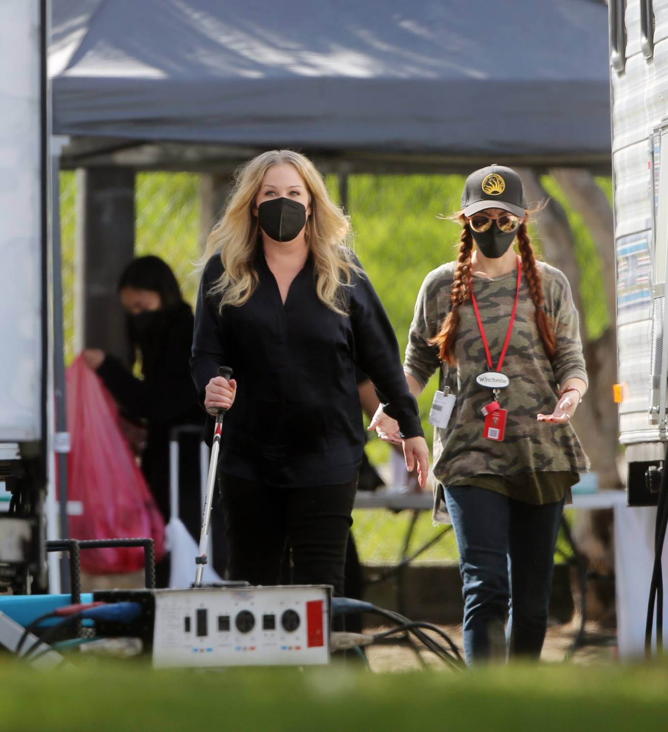 Christina Applegate - With Linda Cardellini filming new season of 'Dead to Me' in los Angeles