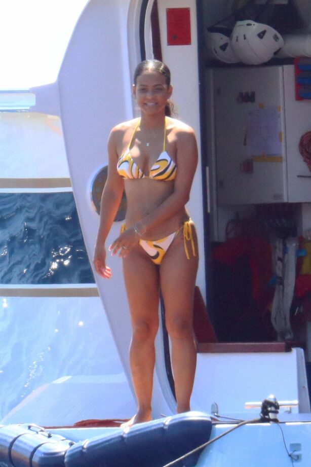 Christina Milian - Seen aboard a yacht in Cannes