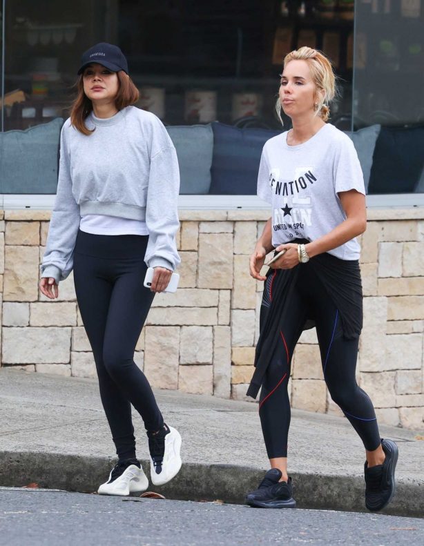 Christine Centenera - Out for a walk in Sydney