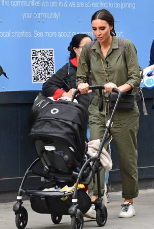Christine Lampard - Spotted on a stroll through Chelsea