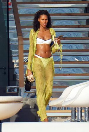 Cindy Bruna - Seen on a yacht with Tobey Maguire and Richie Akiva during holidays in St-Tropez