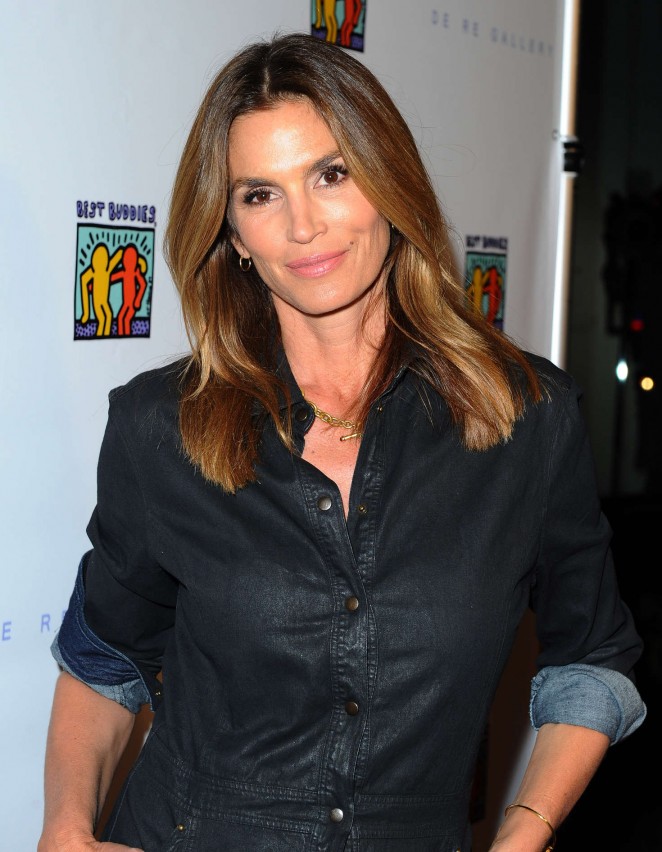 Cindy Crawford - 'The Art of Friendship' Benefit Photo Auction in West Hollywood