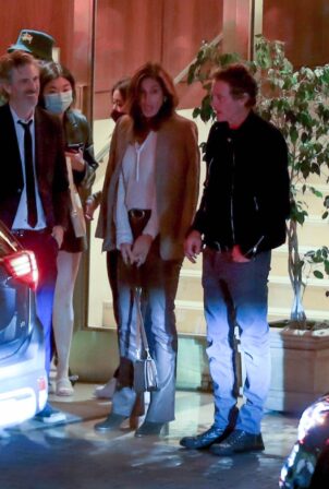 Cindy Crawford - With Rande Gerber waiting for their car at Sunset Tower Hotel