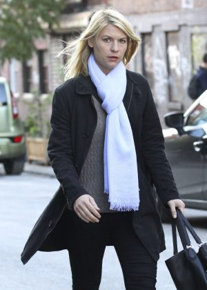 Claire Danes - Filming 'Homeland' in Brooklyn
