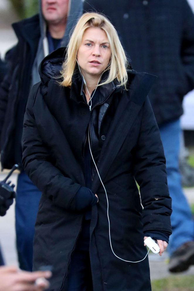 Claire Danes - Filming 'Homeland' in New York
