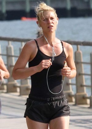 Claire Danes in Shorts Jogging in New York