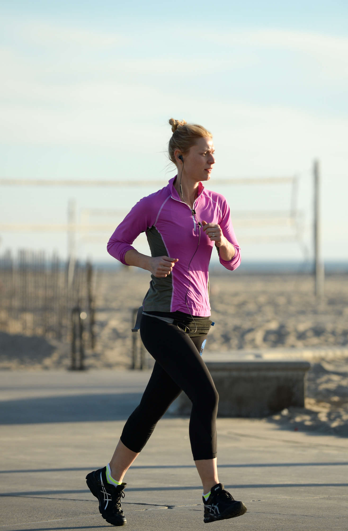 Claire Danes in Tights jogging in Santa Monica