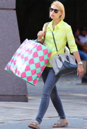 Claire Danes - Seen while shopping around Manhattan’s West Village Neighborhood