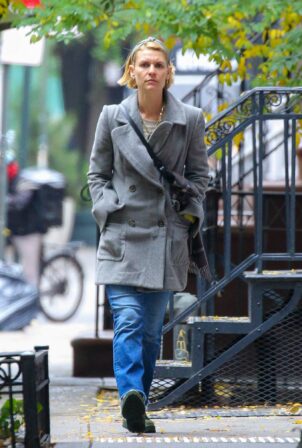 Claire Danes - Spotted out in New York