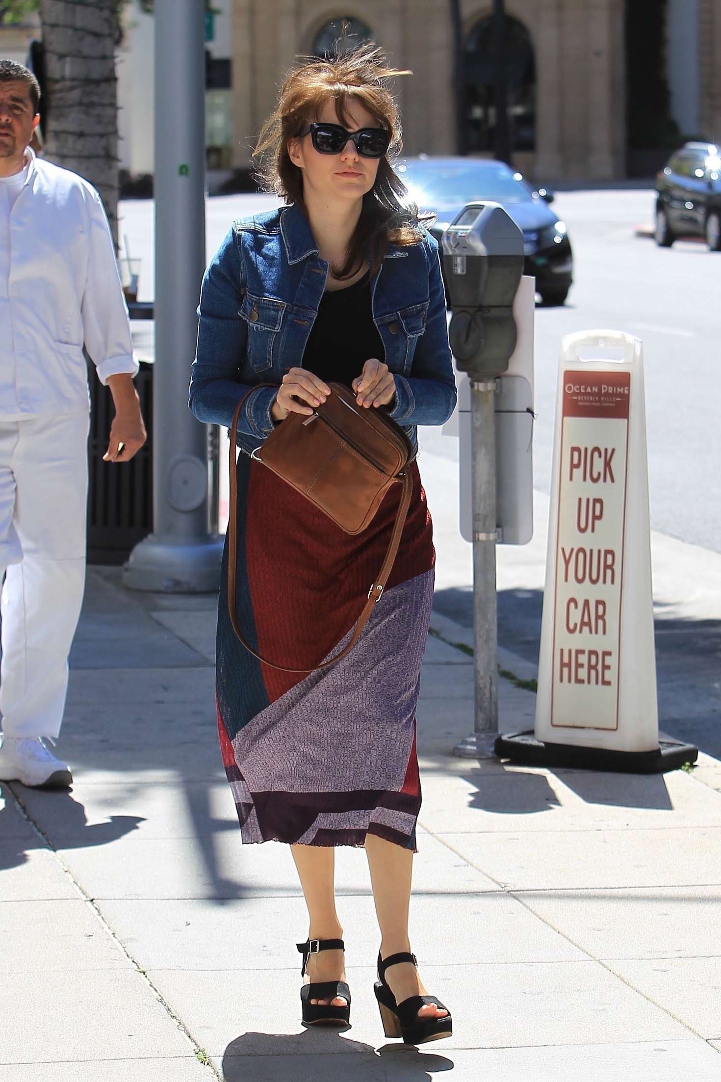 Claudia ODoherty: Shopping in Beverly Hills -08 GotCeleb