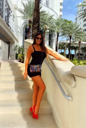 Claudia Romani - Photoshoot for Soro bags and accessories in Maimi Beach