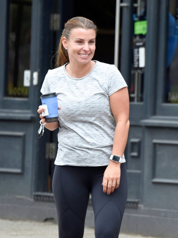 Coleen Rooney - Outside Cafe Nero in Cheshire