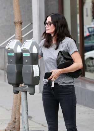 Courteney Cox - Feeds her meter in West Hollywood
