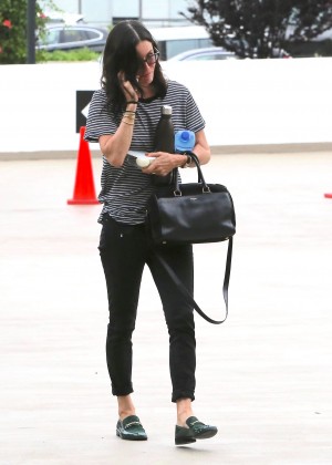 Courteney Cox Heads to office building in Hollywood